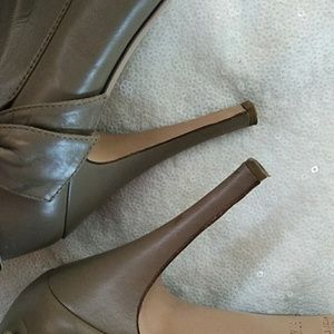 Valentino Shoes - VALENTINO TAUPE GRAY BOW STILETTO BOOT/BOOTIES Valentino Shoes - VALENTINO TAUPE GRAY BOW STILETTO BOOT/BOOTIES